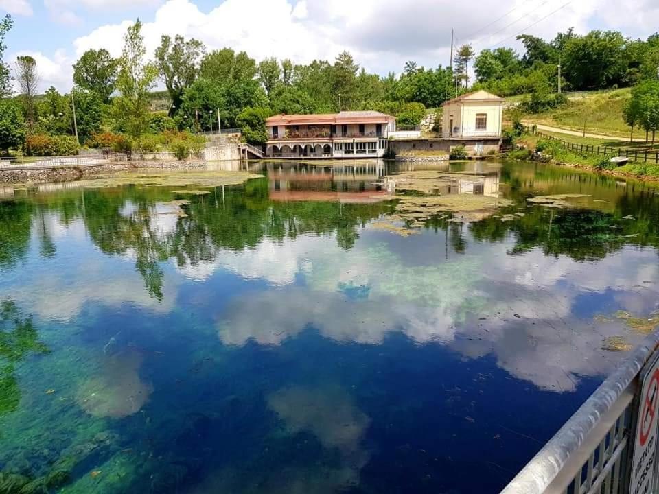 Bed and Breakfast Casale Dei Ricordi Arce Экстерьер фото
