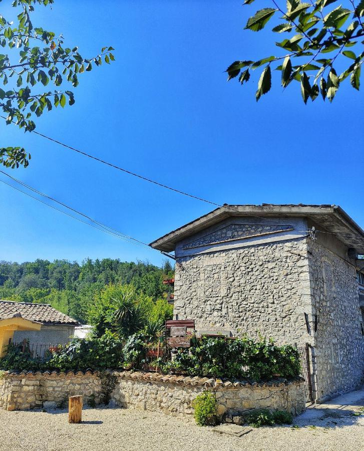 Bed and Breakfast Casale Dei Ricordi Arce Экстерьер фото